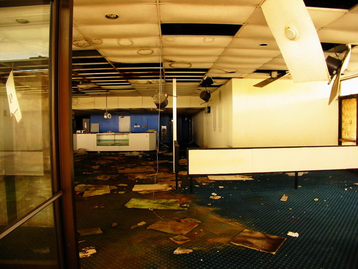 Summit Place Cinemas - Early 2000S (newer photo)